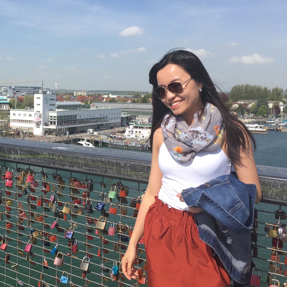 Meet your Posher, Mia